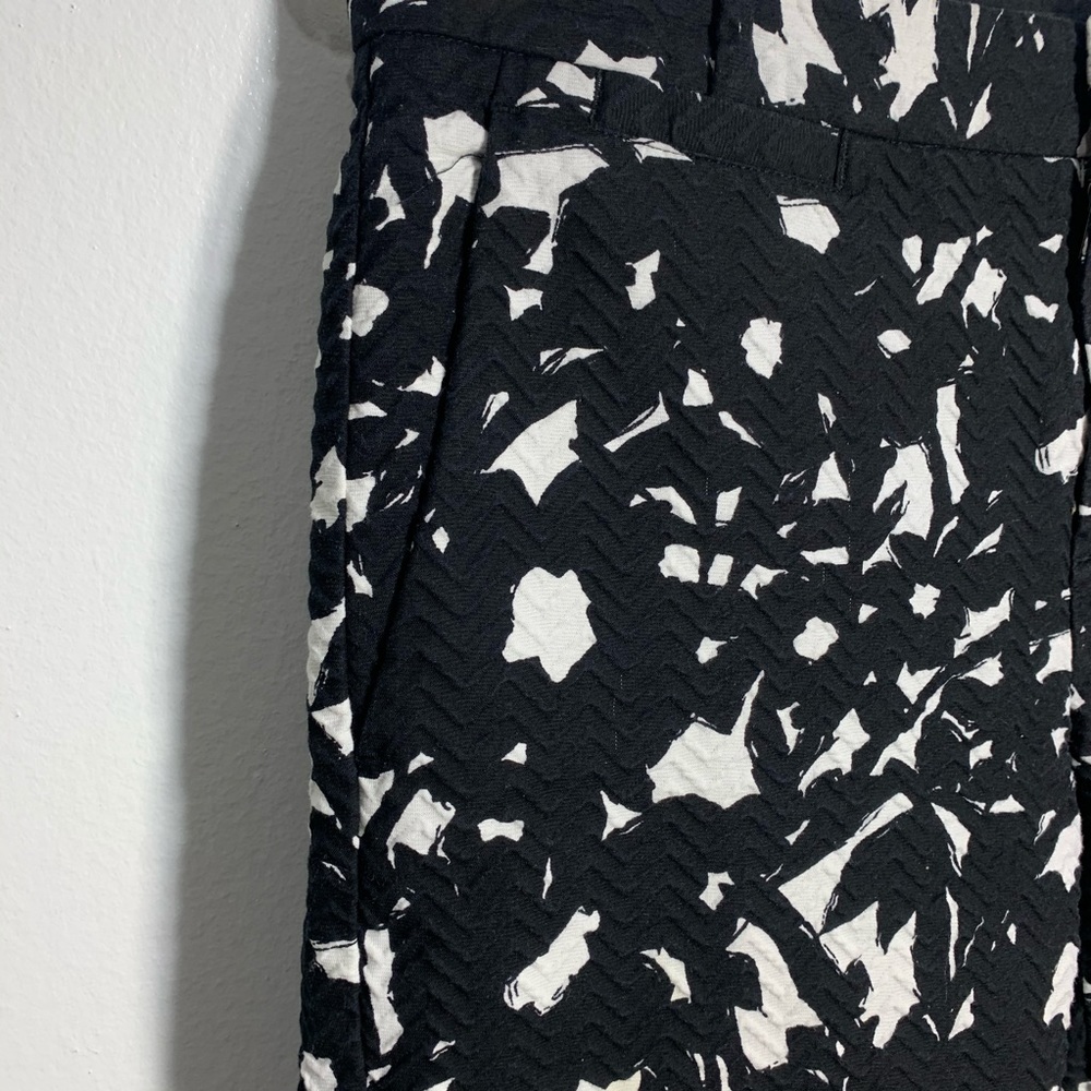 Ann Taylor LOFT black and white print cropped pant - Picture 4 of 16